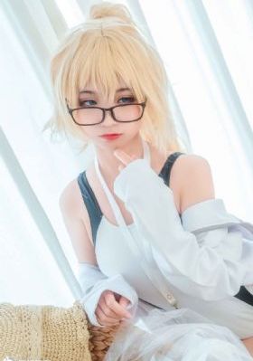 我和朋友的母亲_十万网红美女美酱