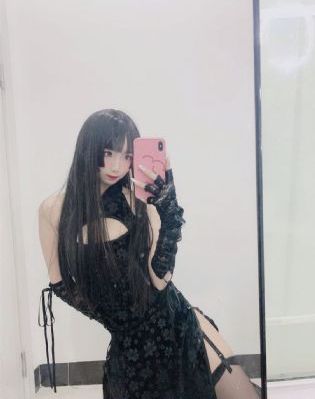 年轻的寡妇在线观看_4K动漫在线观看